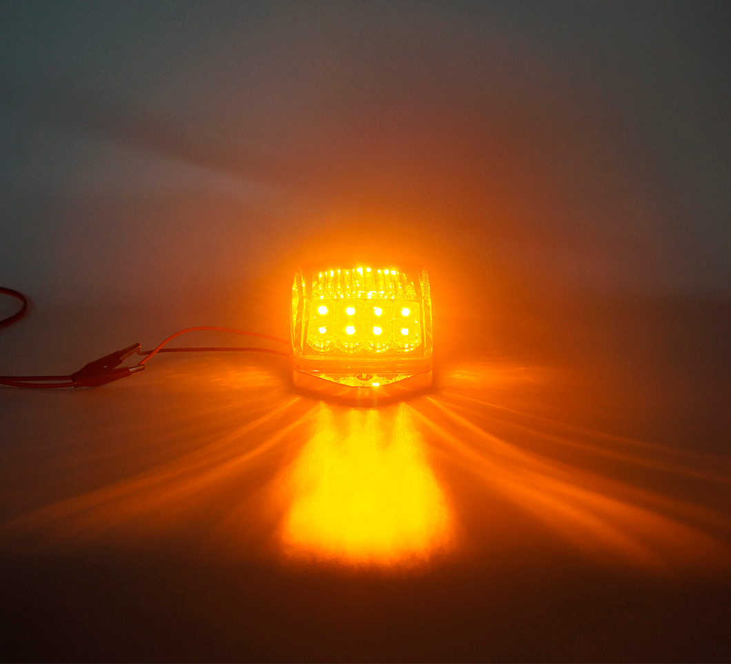  Твердовые грузовики огни